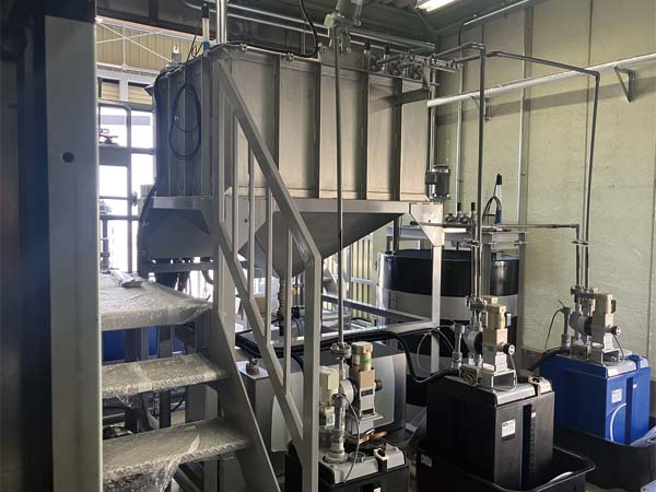 5剤併用で特定有害物質を95％除去する全自動化高度処理を導入